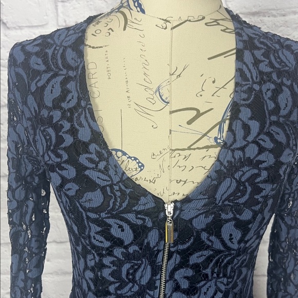 VENUS Blue and Black Floral Lace Dress - Picture 12 of 14